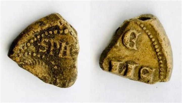 Broken Seal Of 14th-Century Pope Found In Poland