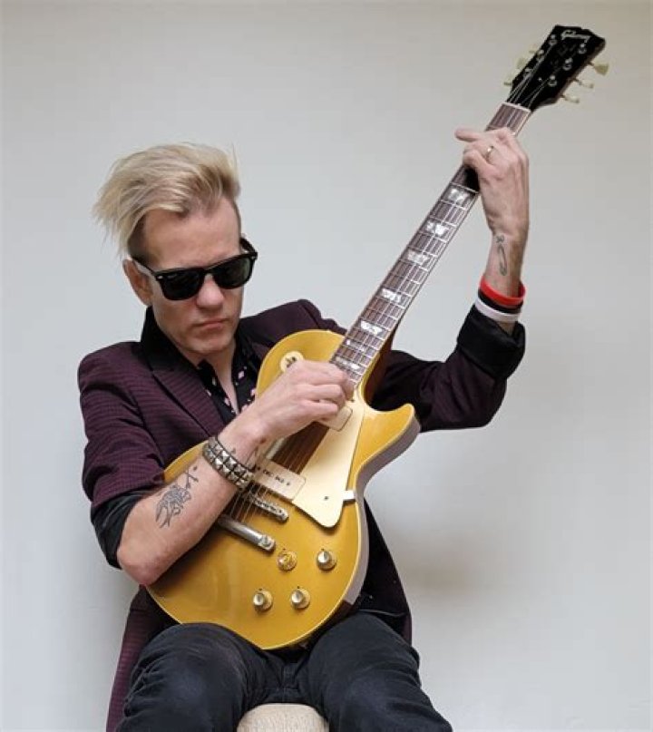 Deryck Whibley Net Worth, Wiki, Bio, Age, Height, Zodiac, Relationships, Children & Filmography