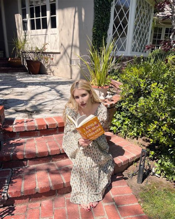 Emma Roberts – Celebsgraphy