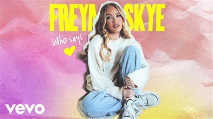 How tall is Emily Skye