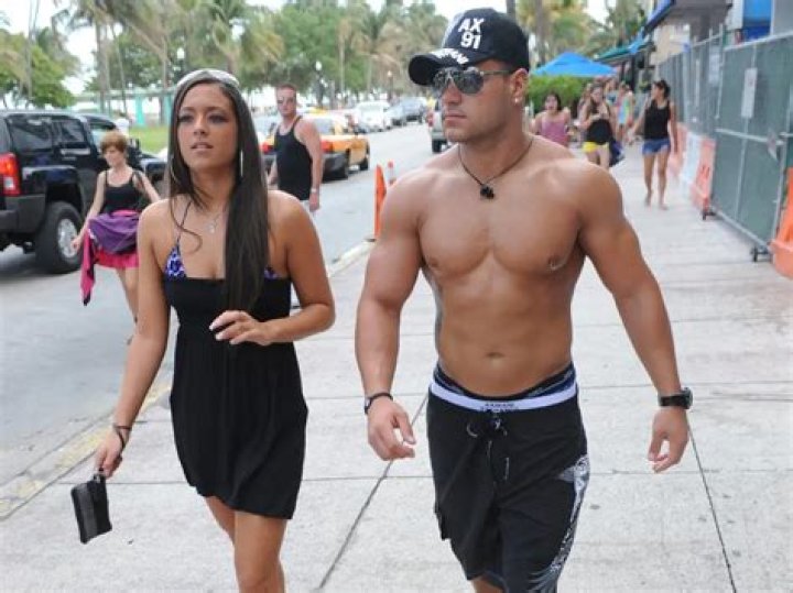 How tall is Ronnie Ortiz Magro