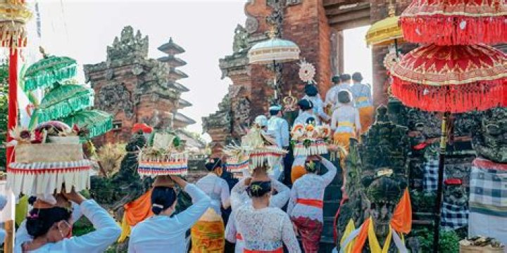 Inside The World's Most Colorful Celebration