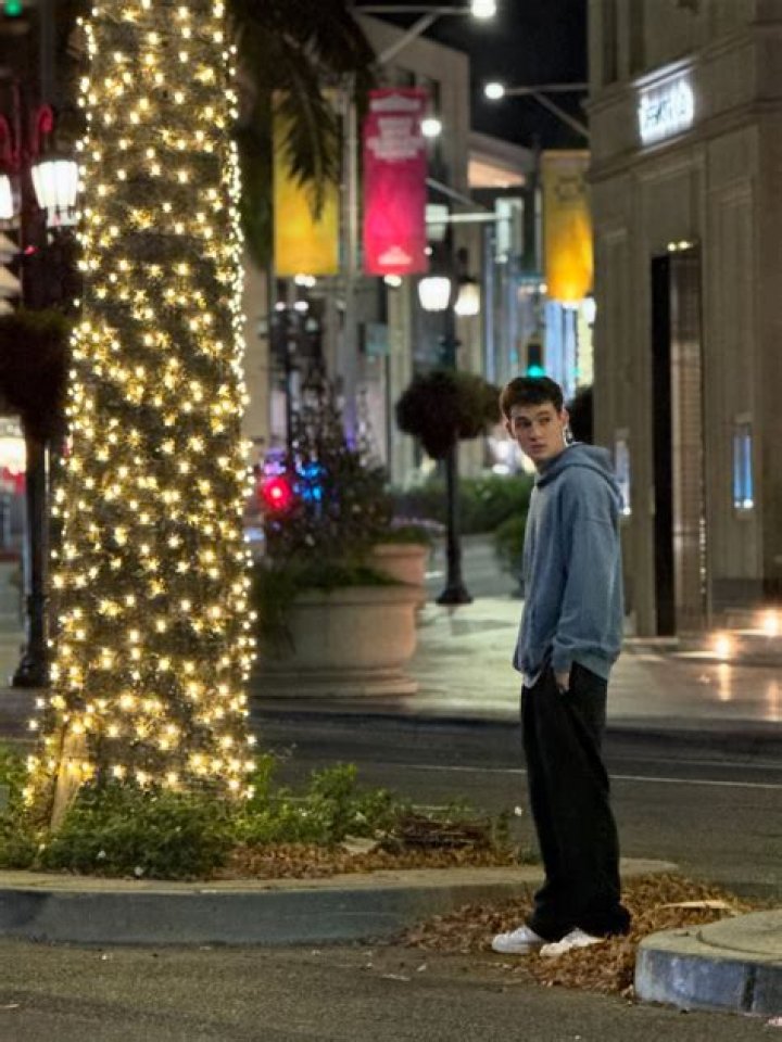 Jason Maybaum – Celebsgraphy