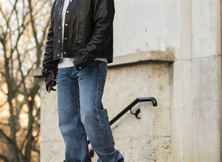 Quelle Taille Fait Hamza