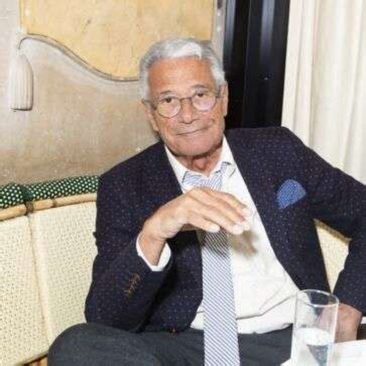 Qui Est Le Demi-Frère De Julie Andrieu