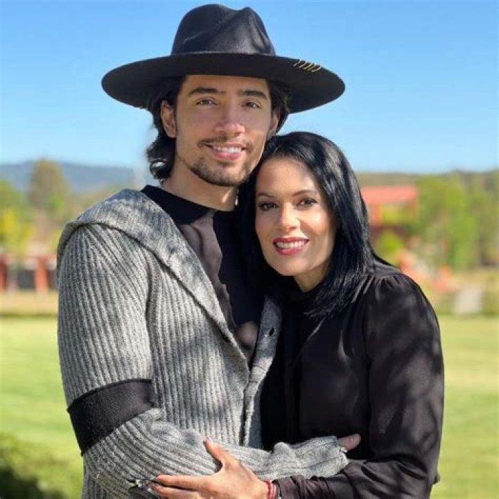 Who is Alejandro Fernandez wife? (Celebrity Interview)