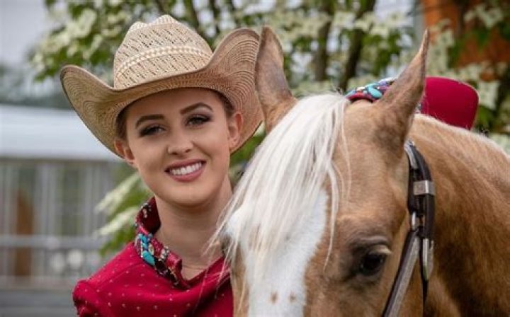 Who Is Gina Schumacher? Wiki, Age, Boyfriend, Net Worth, Height, Family, Biography